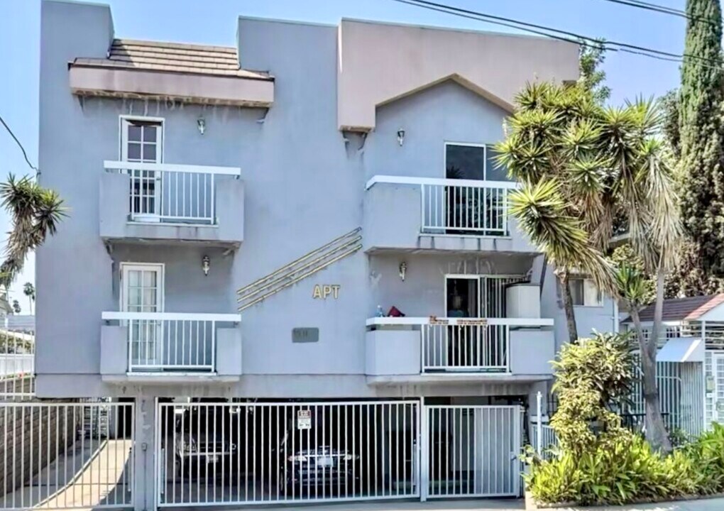 1519 N Mariposa Ave, Unit 5Z in Los Angeles, CA - Building Photo