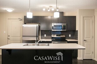 340-340 Windermere Rd NW in Edmonton, AB - Building Photo