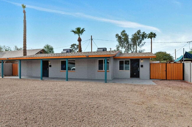 property at 305 E Roeser Rd