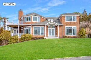 17 Oceanview Dr in Southampton, NY - Building Photo