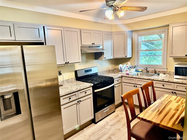 516 McLean Ave in Yonkers, NY - Building Photo - Building Photo
