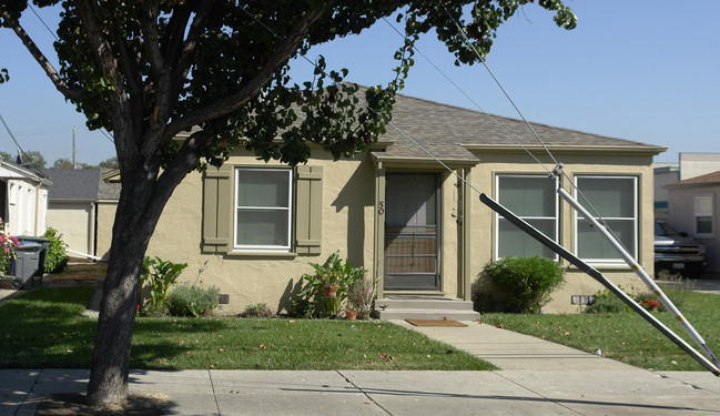 50-52 Preda St in San Leandro, CA - Building Photo - Building Photo