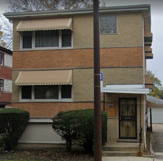 property at 933 W 95th St