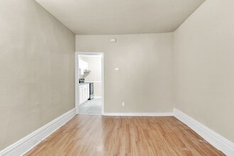 2035 Logan St in Harrisburg, PA - Building Photo - Building Photo