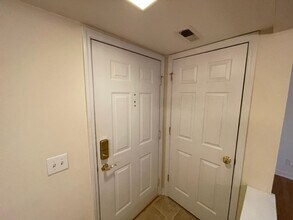 1221 Westview Ln in Raleigh, NC - Foto de edificio - Building Photo