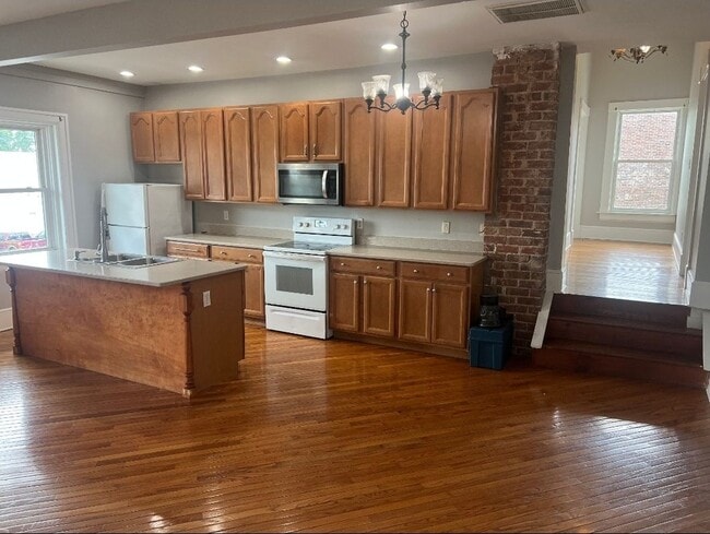 property at 1812 E 3rd St