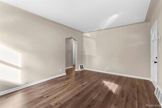 7419 Asbury Park, Unit 05110 in Detroit, MI - Building Photo - Building Photo