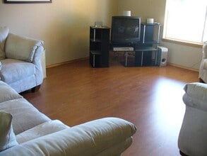 402 N Pacific St in Ellensburg, WA - Building Photo - Building Photo