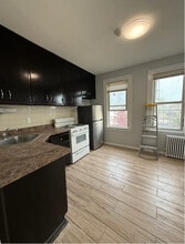 202 Ackerman Ave in Clifton, NJ - Building Photo - Building Photo