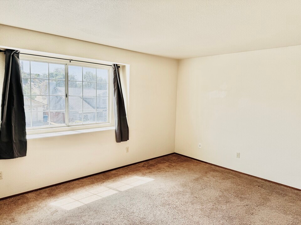 148 Haviture Way in Vallejo, CA - Building Photo