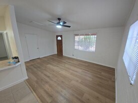 2545 N Flanwill Blvd, Unit 1 in Tucson, AZ - Building Photo