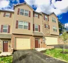 705 Country Club Rd in Red Lion, PA - Building Photo - Building Photo