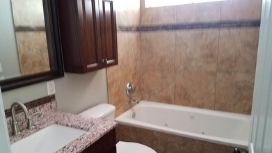 1009 E Hampton Ave in Mesa, AZ - Building Photo - Building Photo