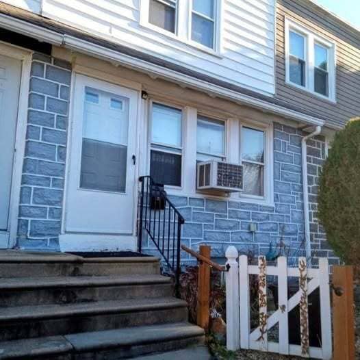 135 N Carol Blvd in Upper Darby, PA - Foto de edificio - Building Photo