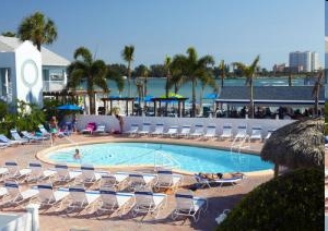 Cottage Cove in Clearwater, FL - Foto de edificio - Other