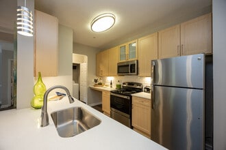 Woodhaven at Park Bridge Apartments in Alpharetta, GA - Building Photo - Interior Photo