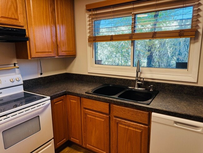 property at 1541 Wyoming Ave