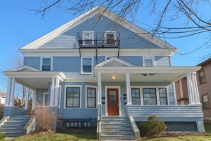 57 Bartlett Ave, Unit #4 in Pittsfield, MA - Building Photo