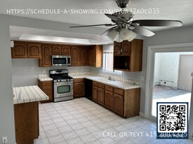 10161 Cabo Dr in Westminster, CA - Building Photo