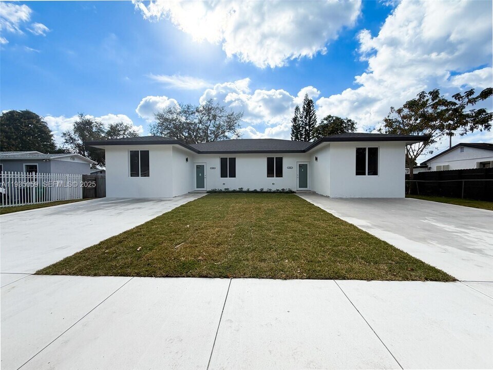 1864 NW 91st St in Miami, FL - Foto de edificio
