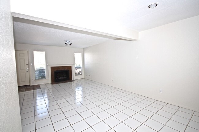 6111 Beverly Hill St