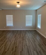 220 Ridgeview Cir in Jemison, AL - Building Photo - Building Photo