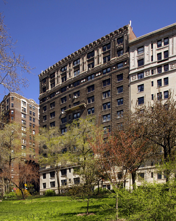 Wendolyn Apartments in New York, NY - Building Photo