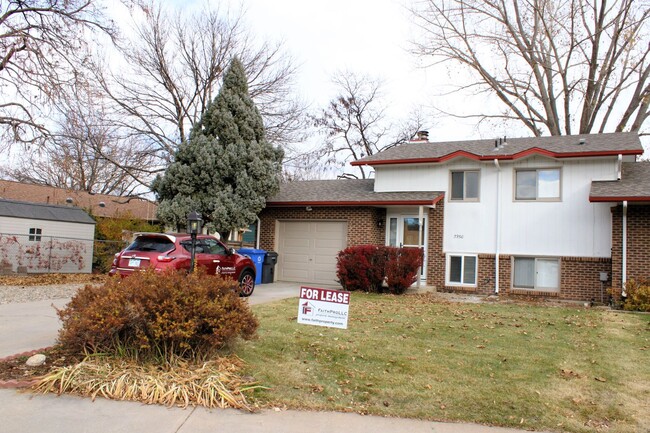 2356 Fraser Ct in Loveland, CO - Foto de edificio - Building Photo