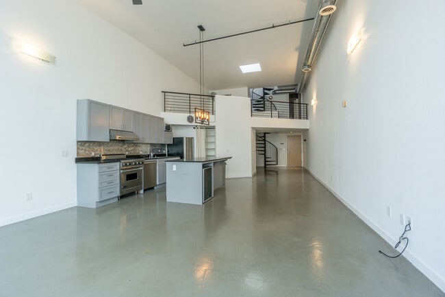 346 1st St in San Francisco, CA - Building Photo - Building Photo