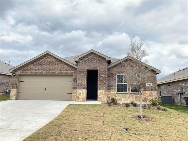 property at 3030 Sweetwater Dr