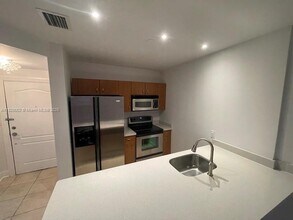 2400 SW 27th Ave in Miami, FL - Building Photo - Building Photo