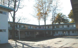 497 Sonoma Ave Apartments