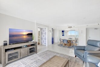 300 Ocean Trail Way in Jupiter, FL - Foto de edificio - Building Photo