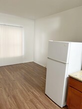 619 Normandie Ave, Unit 7 in Los Angeles, CA - Building Photo - Building Photo