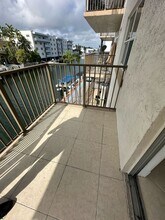 3948 NE 169th St in North Miami Beach, FL - Building Photo - Building Photo