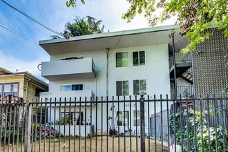 1828 28th Avenue in Oakland, CA - Building Photo - Building Photo