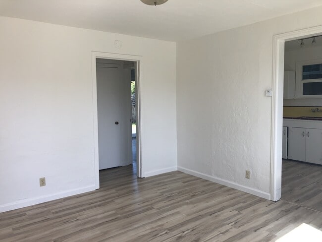 402 Dufour St in Santa Cruz, CA - Building Photo - Building Photo