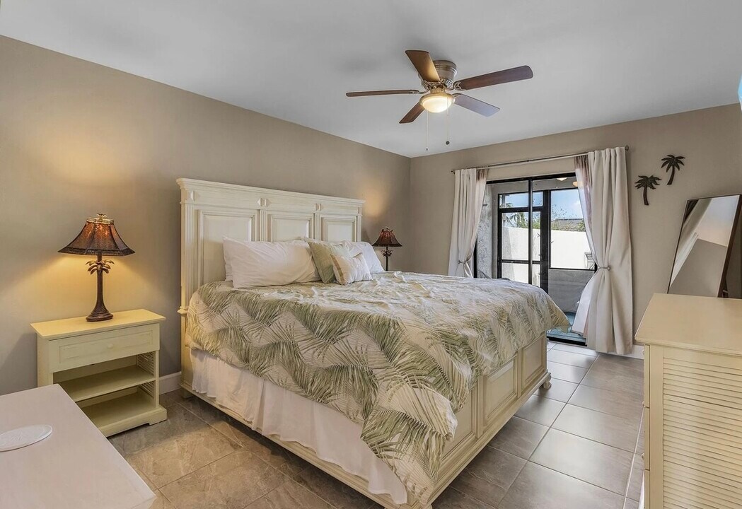 3923 Country Club Blvd in Cape Coral, FL - Building Photo