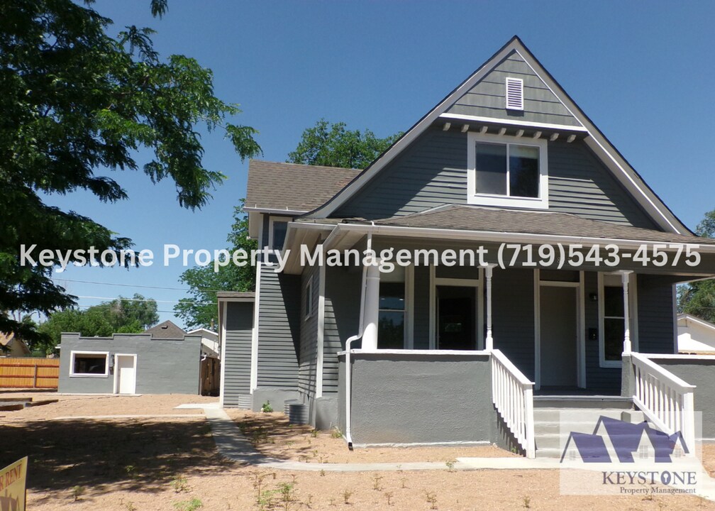 823-825 Brown Ave in Pueblo, CO - Building Photo