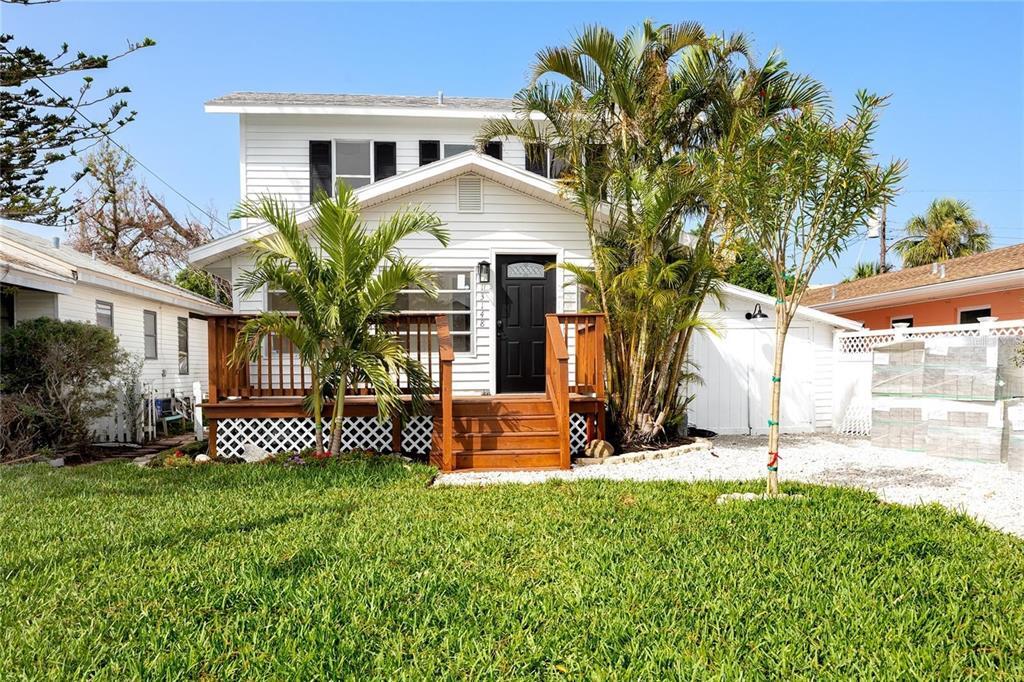 13148 3rd St E in Madeira Beach, FL - Building Photo