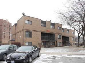 Evergreen Terrace Apartments in Chicago, IL - Building Photo - Building Photo