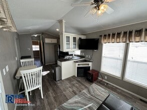 41 N Volcano in Hurricane, UT - Building Photo - Building Photo