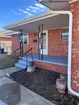 1112 W Robinson St in Norman, OK - Building Photo