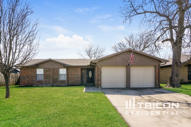 property at 5720 Twin Oaks Dr