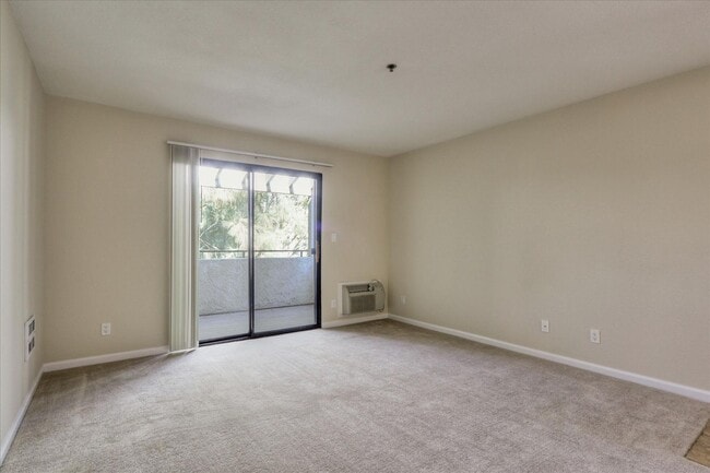 880 E Fremont Ave in Sunnyvale, CA - Building Photo - Building Photo