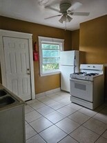 15819 Huntmere Ave, Unit Cleveland OH in Cleveland, OH - Building Photo