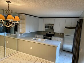 619 6th Way in West Palm Beach, FL - Building Photo - Building Photo