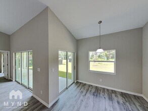 7423 W Cameo Cir in North Port, FL - Building Photo - Building Photo