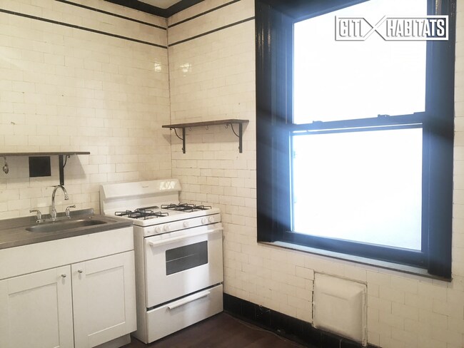 174 15th St-Unit -4 in Brooklyn, NY - Building Photo - Building Photo