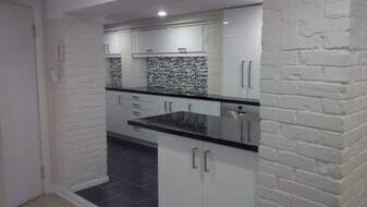 ** COMPLETELY RENOVATED LUXURY ** in Toronto, ON - Building Photo